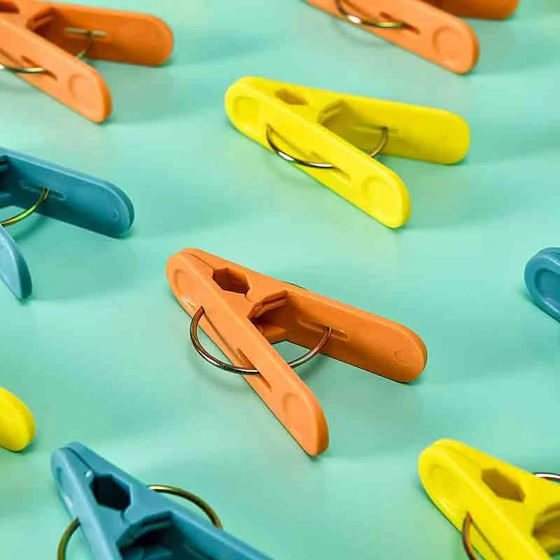 Sada farebných štipcov na bielizeň 18ks