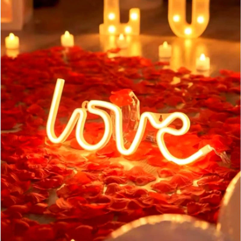 Dekoračné lupienky ruží červené 100 ks