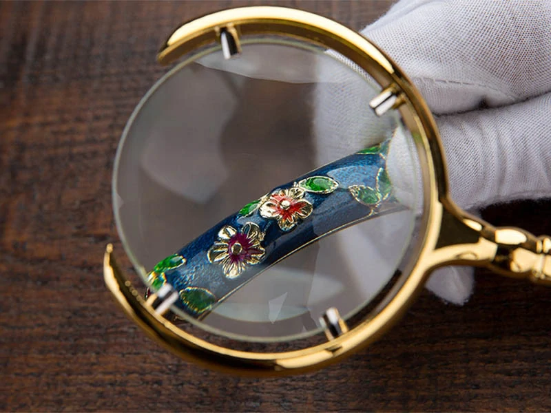 Elegantná lupa so 6x zväčšením