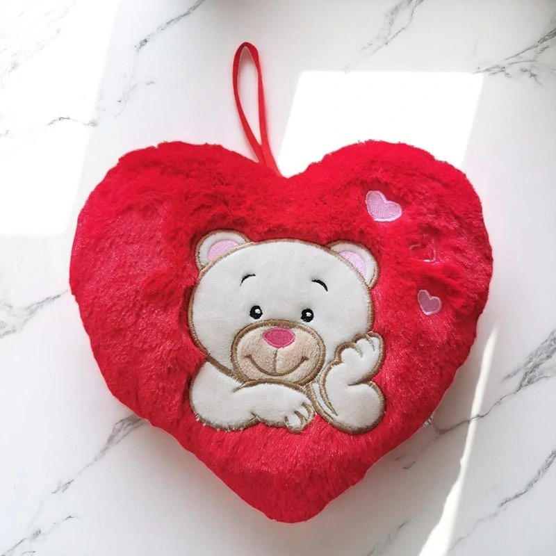 Valentínske plyšové srdce s medvedíkom 25 × 21 cm – mäkký darček z lásky