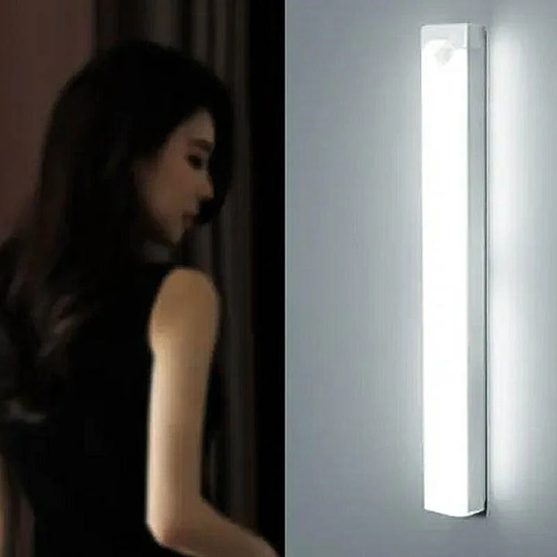 LED lampa 20cm so senzorom pohybu 2W