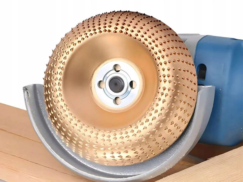 Brúsny kotúč na drevo zlatý