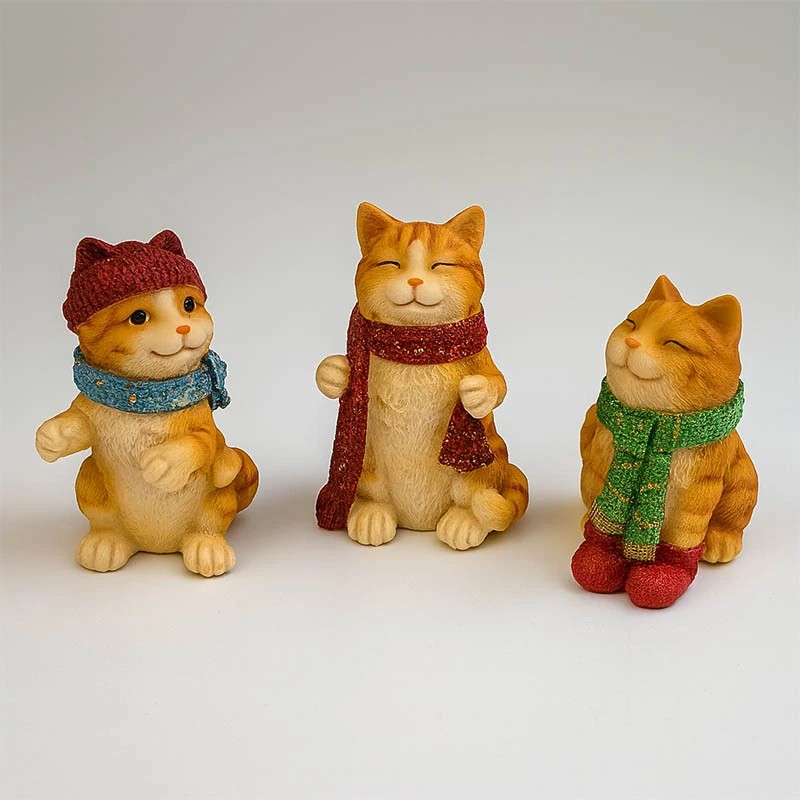 Vianočné figúrky mačiek – sada 3 ks (7×6×10 cm)
