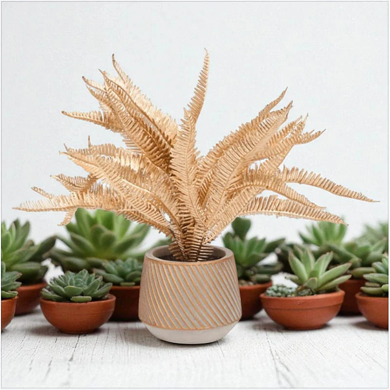 Dekoratívna rastlina v keramickom kvetináči – výška 25 cm: zlatý