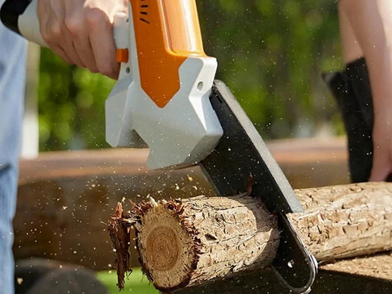 Akumulátorová mini reťazová píla 12 V na konáre + príslušenstvo
