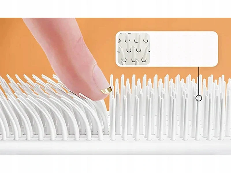 Samočistiaca kefa na vlasy proti elektrizovaniu svetlosivá