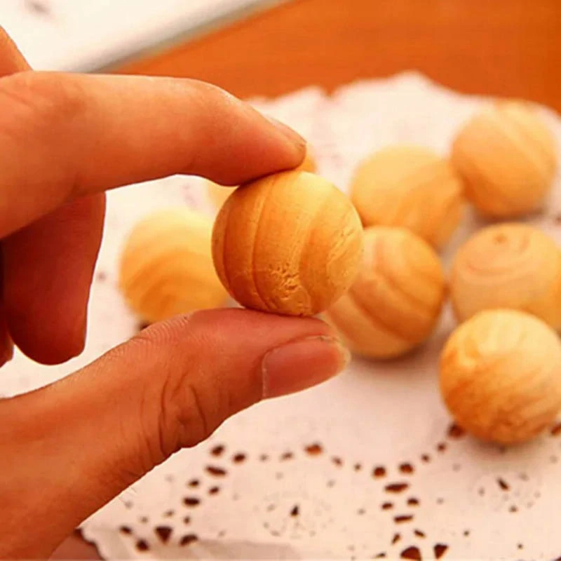 Cédrové guličky proti šatníkovým moliam 15 ks