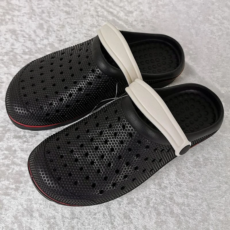 Kroksy čierne s bielym pásom – veľkosť 36