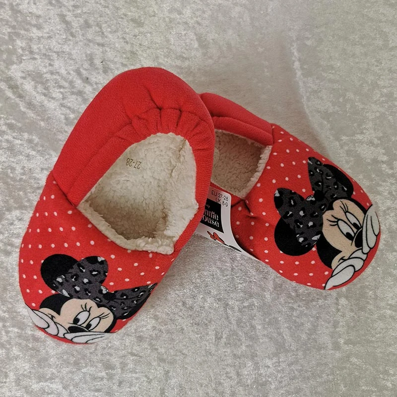Detské papuče Minnie Mouse červené s bodkami – veľkosť 23-24