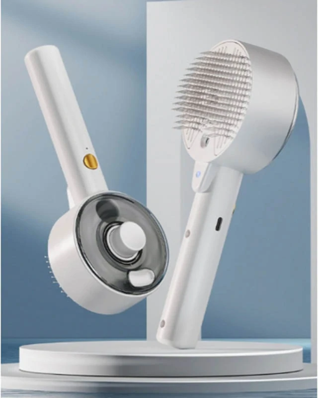 Elektrická kefa pre psov a mačky s rozprašovačom