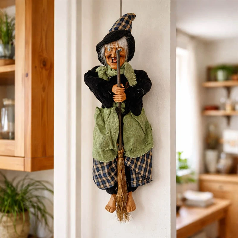  Striga s metlou na zavesenie 42cm