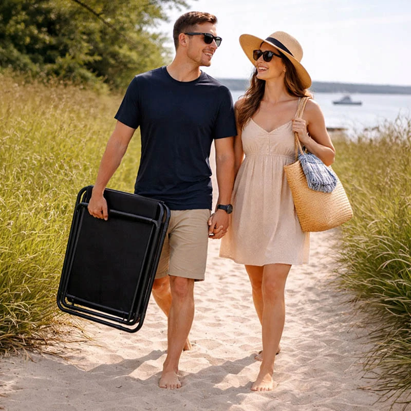 Skladacia turistická stolička s operadlom čierna