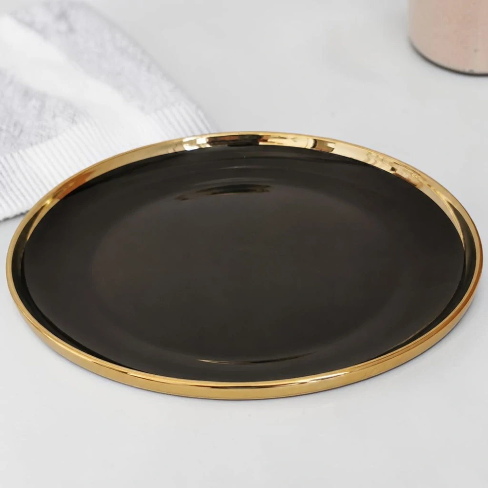 Čierny tanier so zlatým okrajom 26 cm