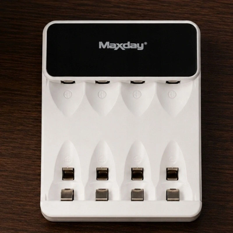Nabíjačka na AA a AAA batérie Maxday MD-C704Y4