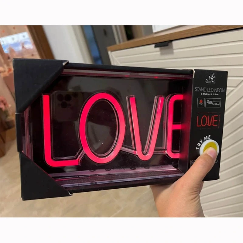 LED neónový nápis LOVE – stolná dekorácia s USB napájaním