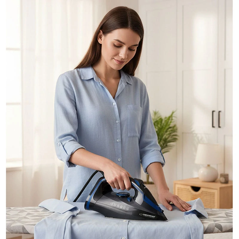 Parná žehlička Esperanza RAYON 2600 W