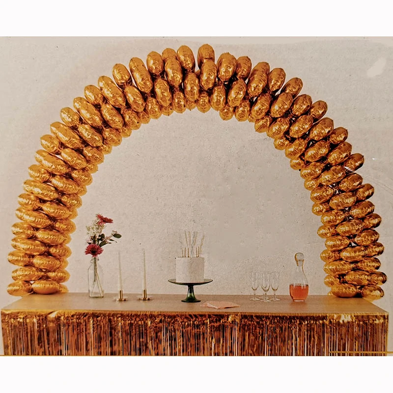 Stolový balónový oblúk so zlatými fóliovými balónmi 200 × 150 cm