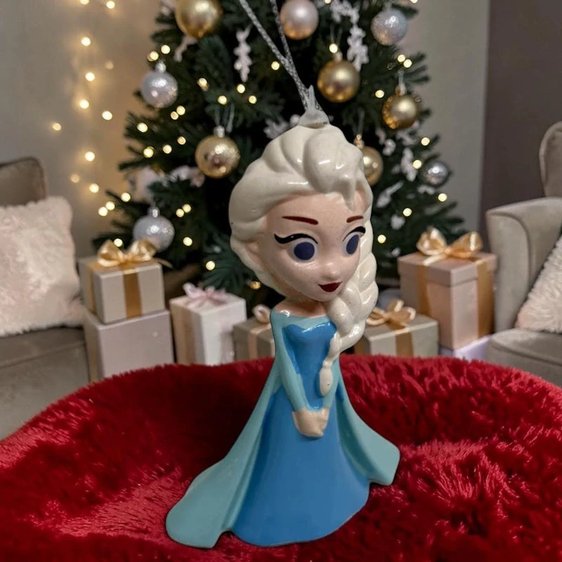 Závesná ozdoba na stromček 3D Disney Ľadové kráľovstvo – figúrka Elsa 9 cm