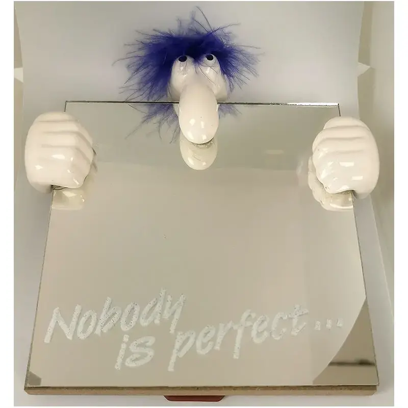 Zrkadlo stolové "Nobody is perfect"