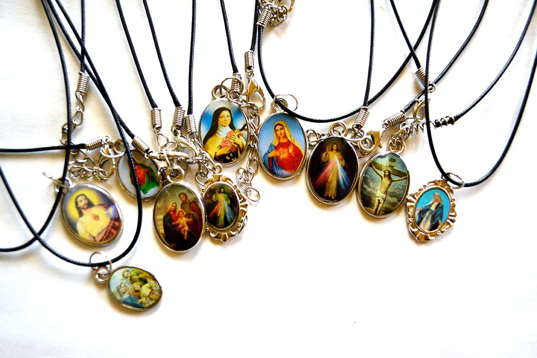 Náhrdelník Saint koža