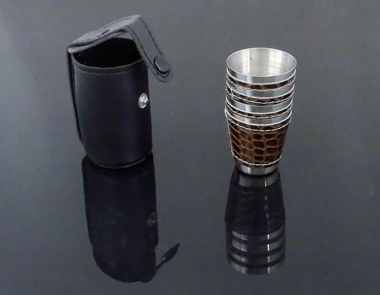 Poháriky turistické 30 ml hnedé