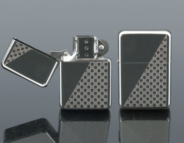 Zapaľovač benzínový CHESS v darčekovej krabičke