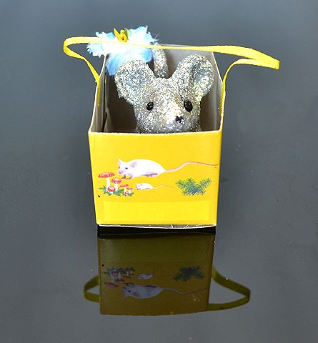 Myška v darčekovej taške