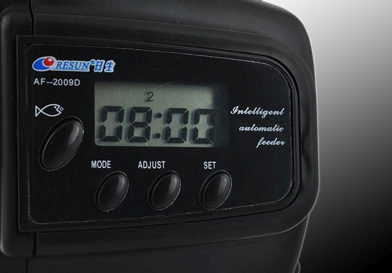 Krmidlo do akvária automatické