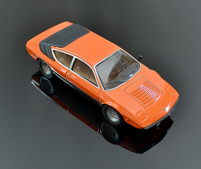 Model veterán Lamborghini Urraca 1:43