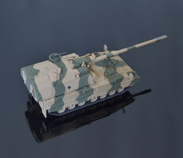 Model tanku Panzerhaubitze 2000 1:74