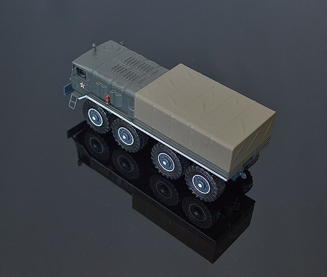 Model vojenského vozidla MAZ-535A 1:74
