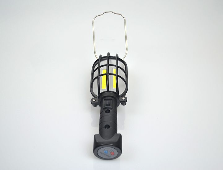 Svietidlo LED s magnetom