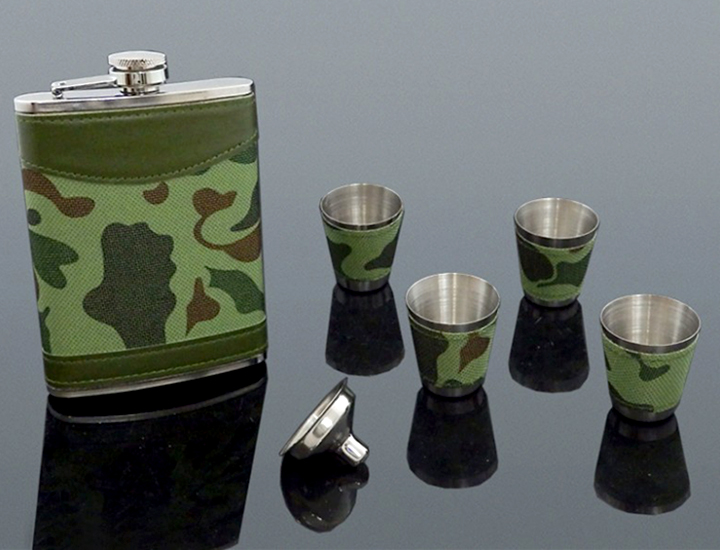 Ploskačka s pohárikmi Camouflage