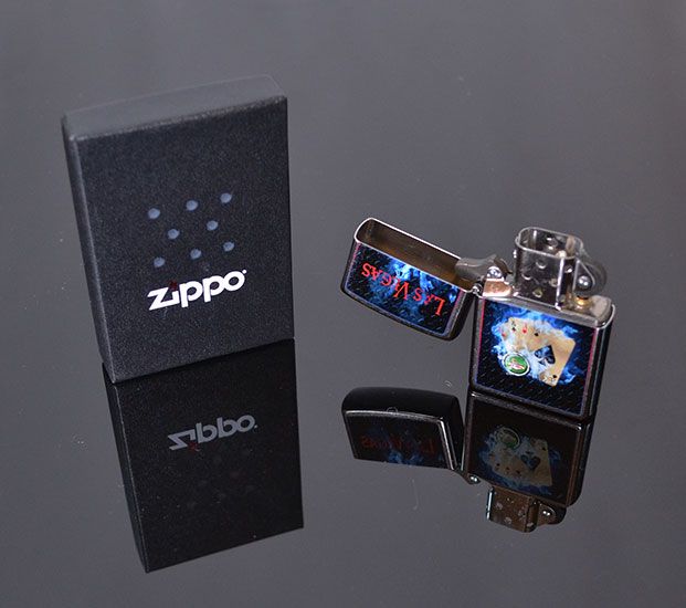 Zapaľovač ZIPPO Card Chip Smoke