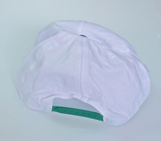 Šiltovka zelenobiela