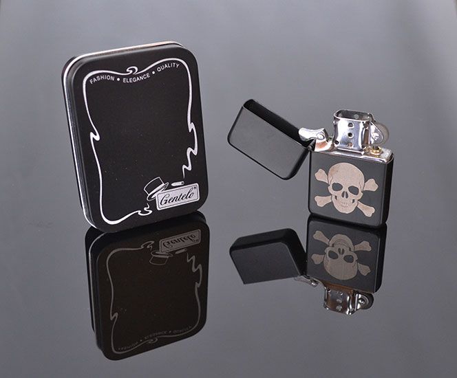 Zapaľovač benzínový Gentelo Skull