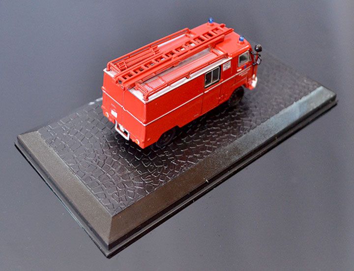 DeAgostini Model veterán FAUN F 24 DL 320-F 1:72