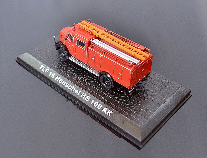 DeAgostini Model veterán Henschel HS 100-AK 1:72