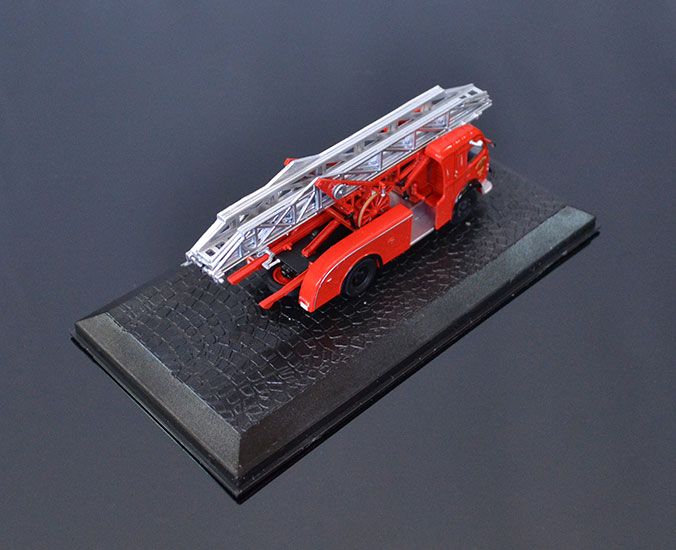DeAgostini Model veterán DL 18 Renault Galion T2 1:72