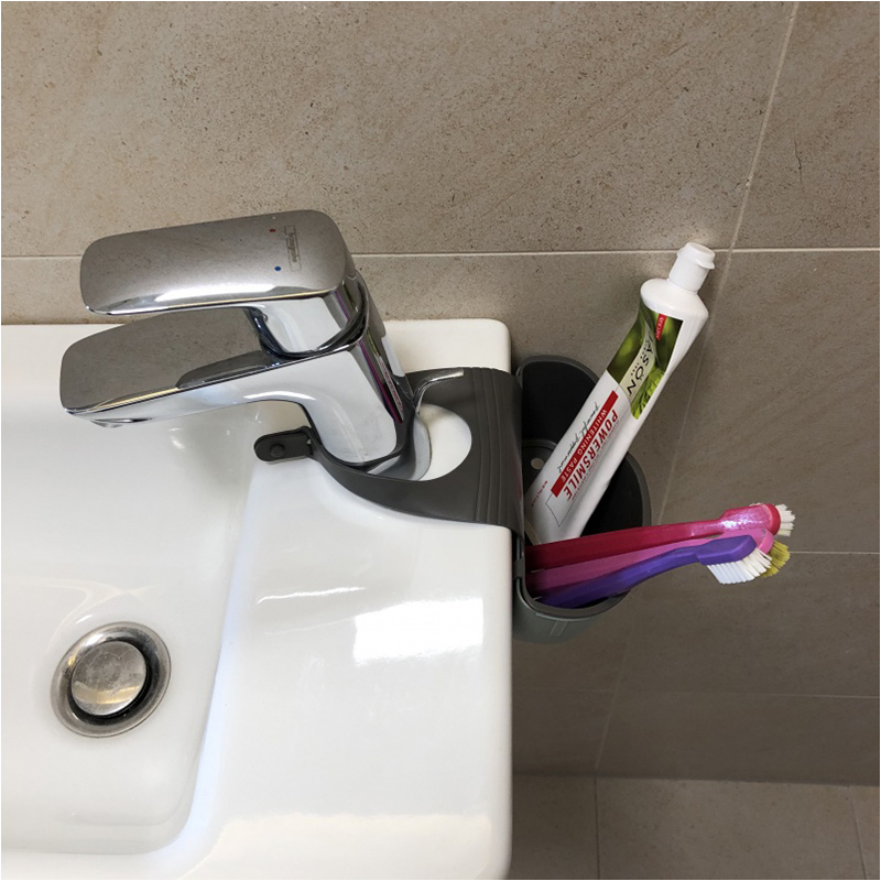 Organizér na kuchynské hubky a kefky