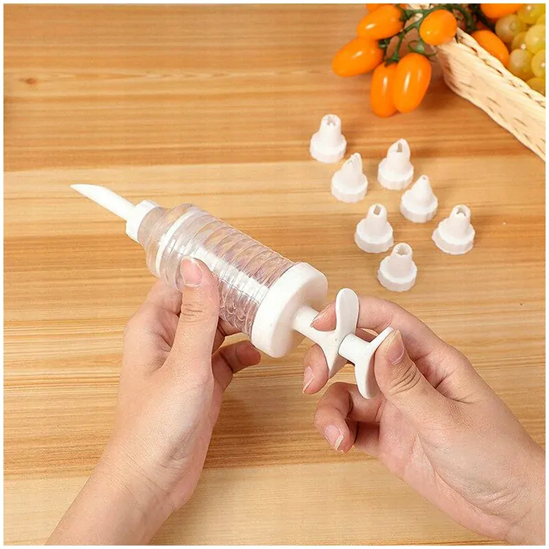 Dekorátor na koláče plastový+ 8 koncoviek