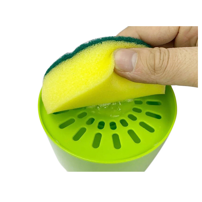 Dávkovač tekutín so špongiou