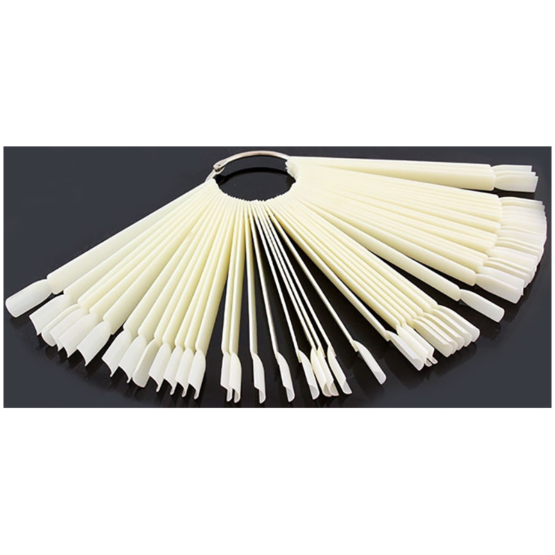 Farebná tabuľka lakov a vzorov s vejárovými ornamentami.