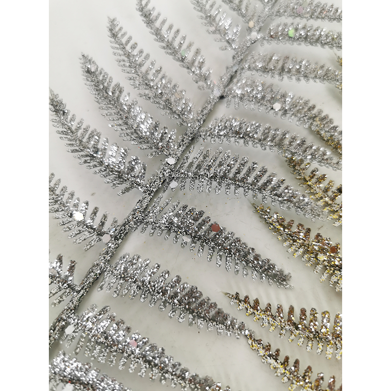 Dekoračná trblietavá vetvička Papradie 55cm