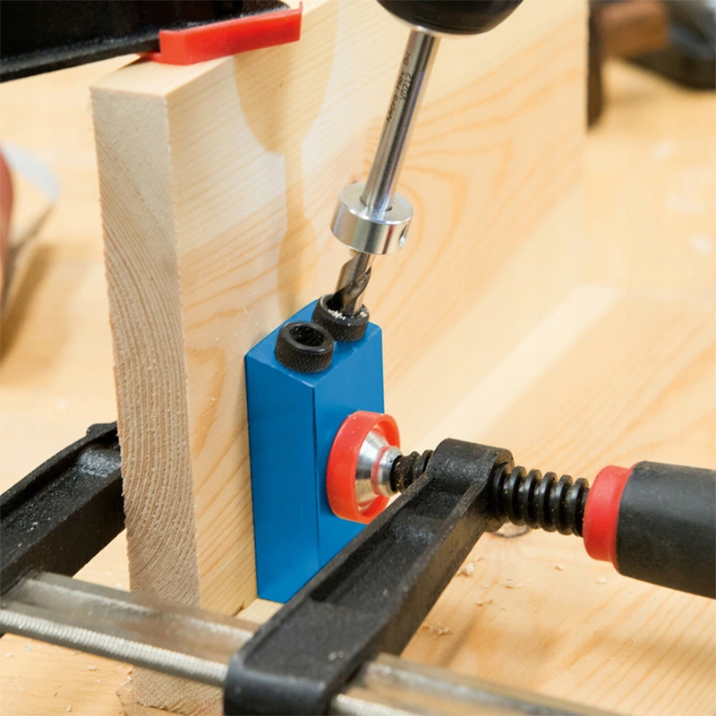 Šablóna na vŕtanie drevených spojov