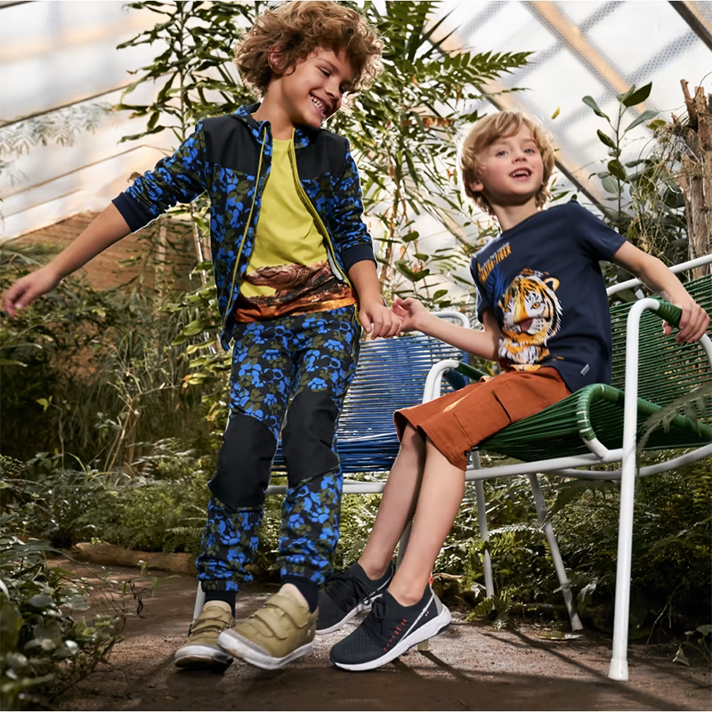 JAKO-O - Detská tepláková bunda s robustným lemovaním č.128/134