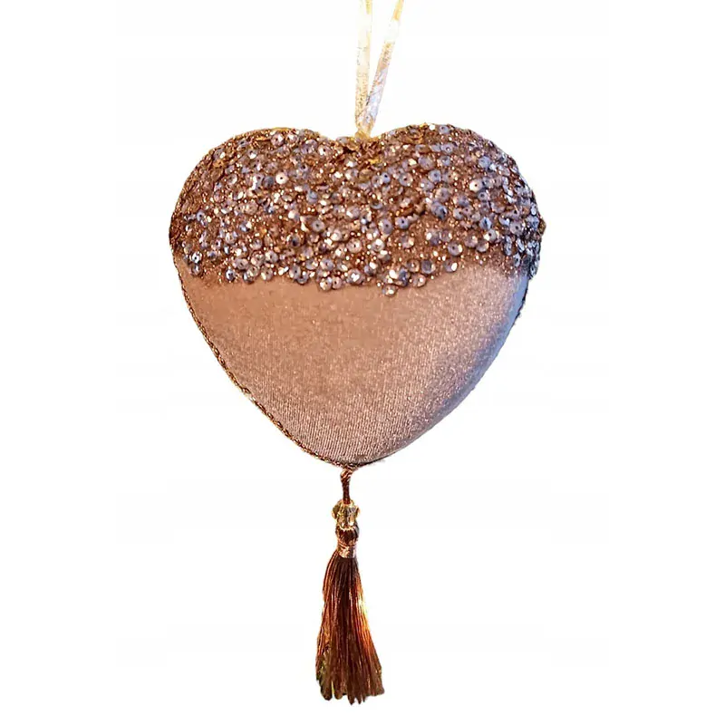 Zdobené srdce so strapcom 