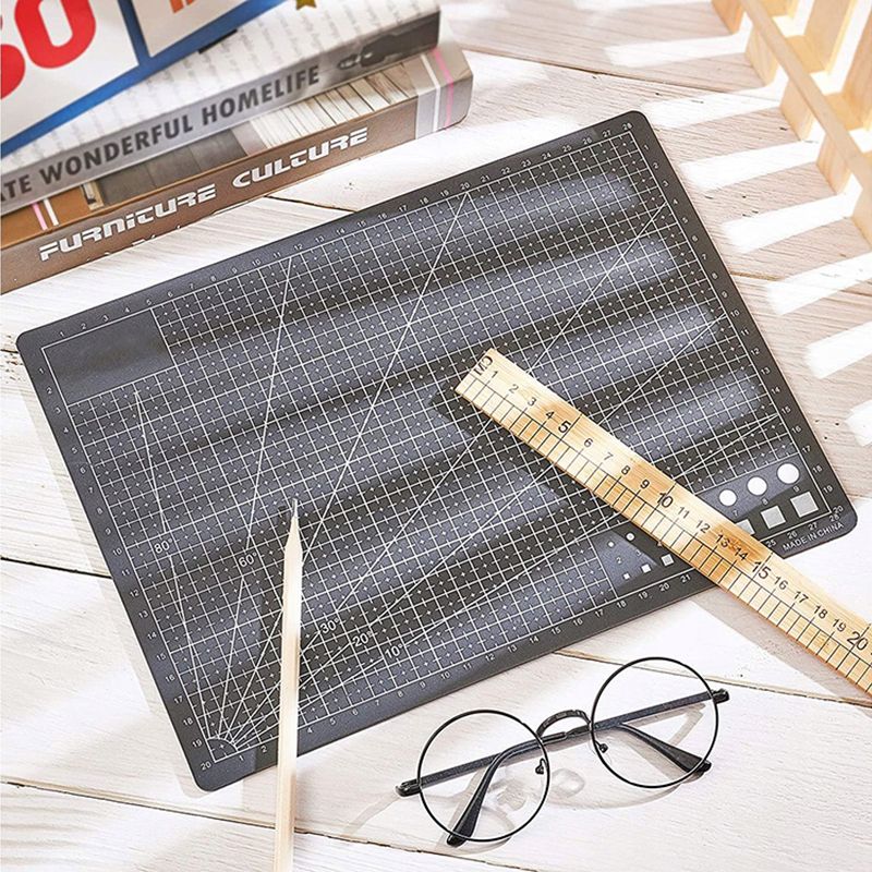 Modelárska podložka na rezanie A4 obojstranná čierna