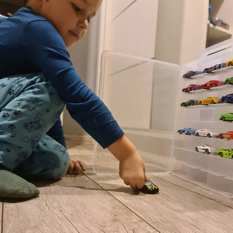 Sada kovových autíčok 1:64 16ks
