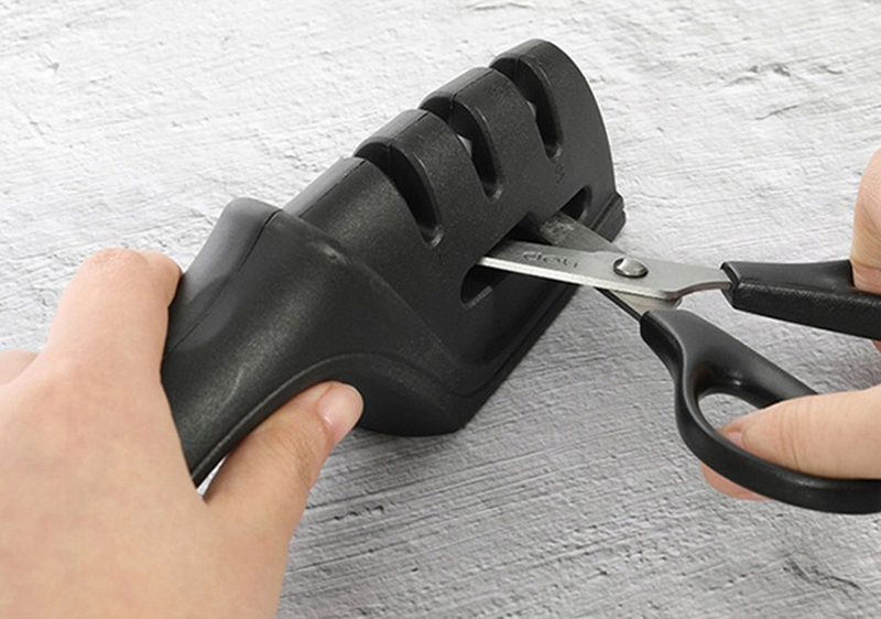 Brúska na nože a nožnice trojfázová